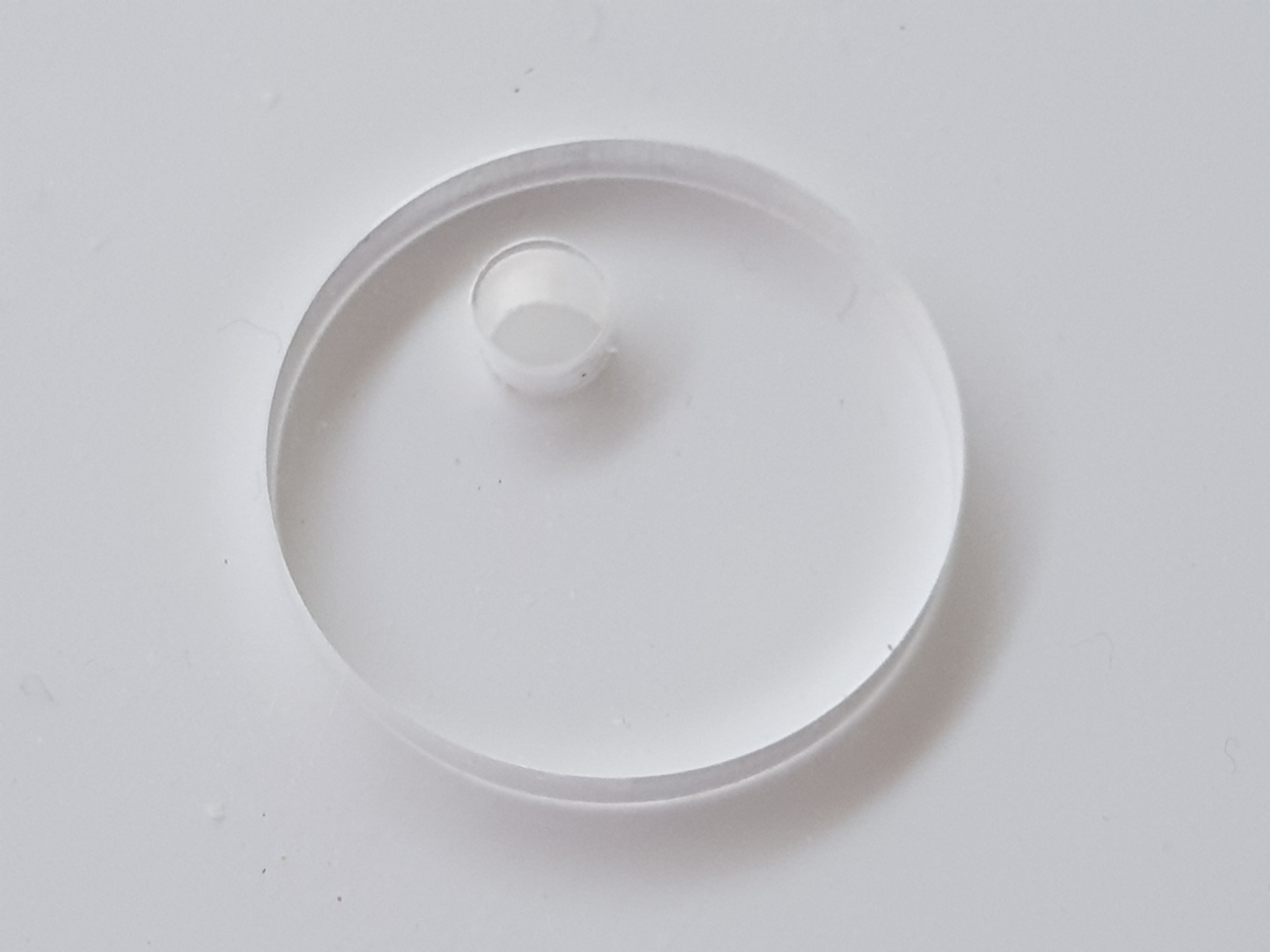 A simple acrylic disc for machining accuracy check